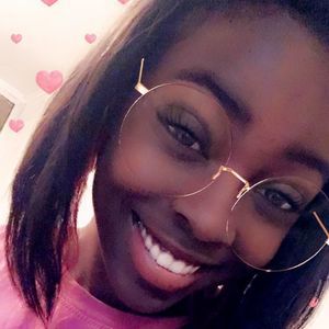 Meet your Posher, Malika